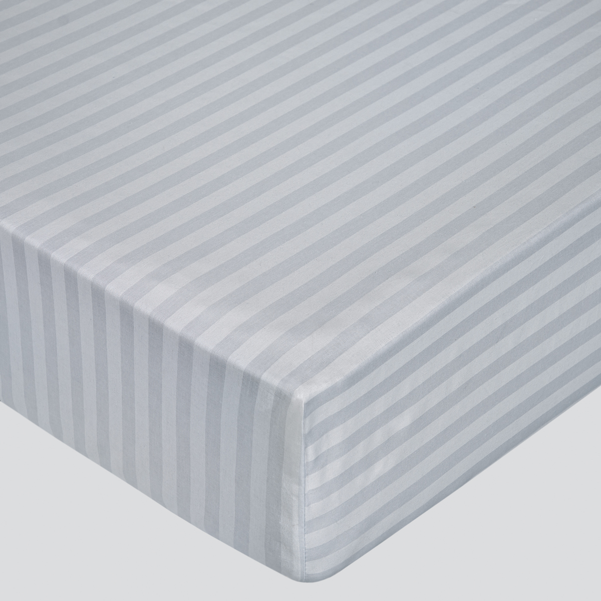 Простыня на резинке 180х200